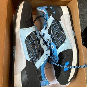 Kithstrike asics size 9.5